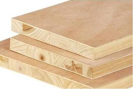 ��ľ����