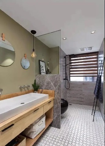 �l���g�ɝ���x�ă��c��ȱ�c������Щ��